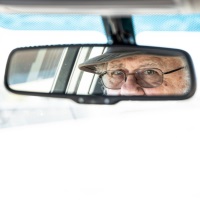 Депутаты выступили за повторное медосвидетельствование 80-летних водителей | Новости: ГАРАНТ